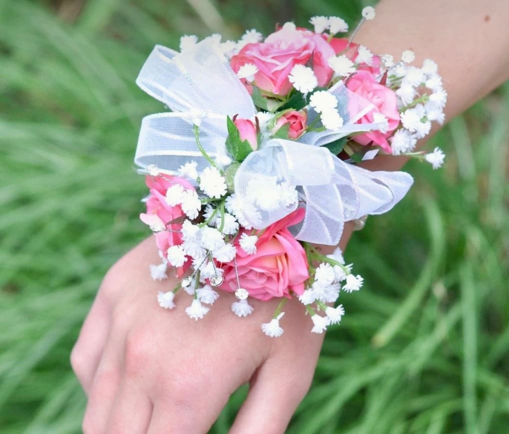 sympathy flowers by Joannie's Florals & Events in San Diego